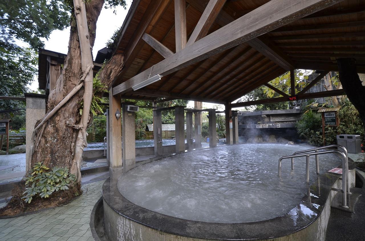 Toong Mao Spa Resort Guanziling Tainan Exterior foto